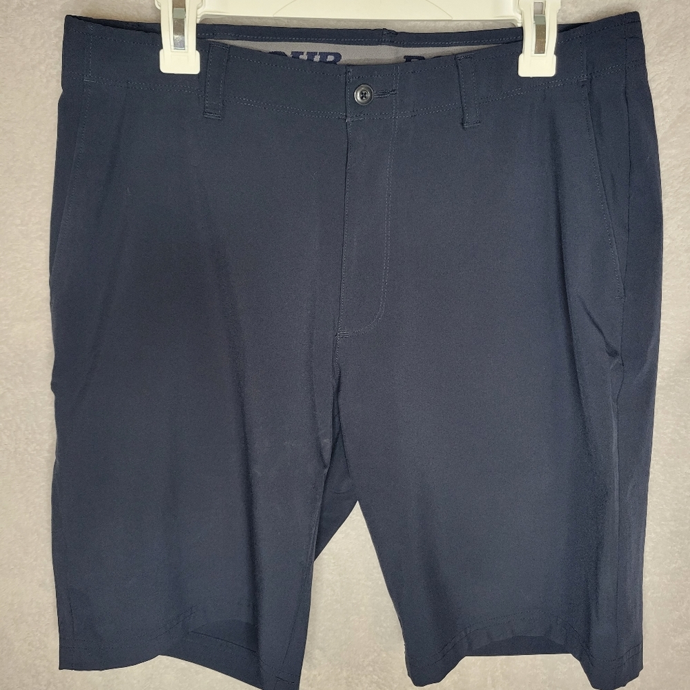PGA Tour Men's Shorts Size 34